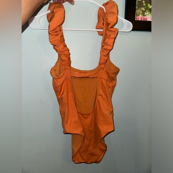 Solid and striped one piece - Picture 2 of 2